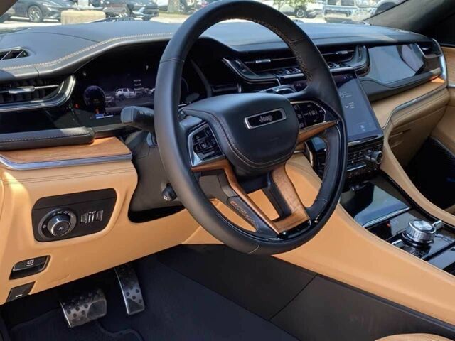 Чорний Джип Grand Cherokee, об'ємом двигуна 3.6 л та пробігом 28 тис. км за 27200 $, фото 9 на Automoto.ua