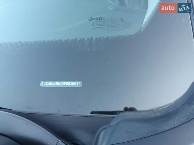 Чорний Джип Grand Cherokee, об'ємом двигуна 3.6 л та пробігом 19 тис. км за 52000 $, фото 24 на Automoto.ua