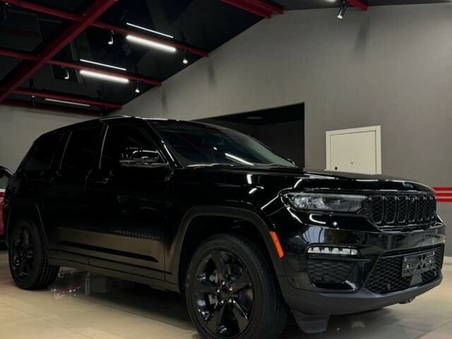 Чорний Джип Grand Cherokee, об'ємом двигуна 2 л та пробігом 40 тис. км за 57000 $, фото 1 на Automoto.ua