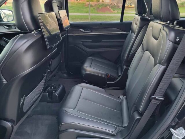 Чорний Джип Grand Cherokee, об'ємом двигуна 3.6 л та пробігом 22 тис. км за 18700 $, фото 13 на Automoto.ua