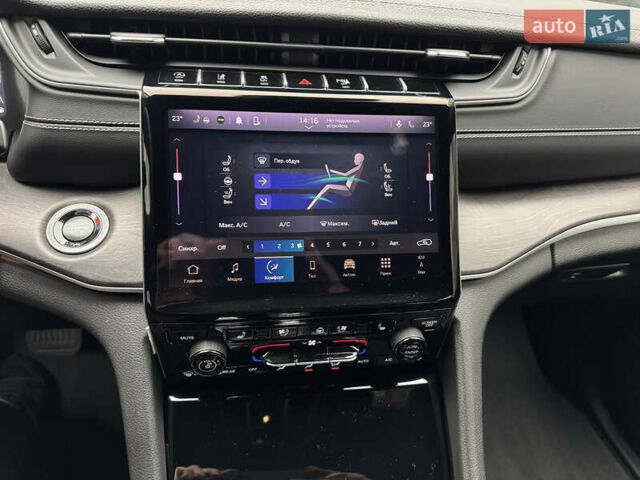 Чорний Джип Grand Cherokee, об'ємом двигуна 3.6 л та пробігом 16 тис. км за 57500 $, фото 16 на Automoto.ua