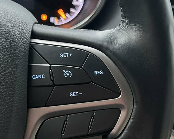 Джип Гранд Чероки 2021 в Одессе на Automoto.ua Фиолетовый Джип Гранд Чероки, объемом двигателя 3.6 л и пробегом 51 тыс. км за 28900 $, фото 65 на Automoto.ua