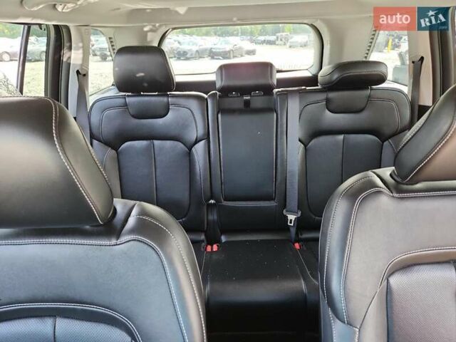 Фиолетовый Джип Гранд Чероки, объемом двигателя 2 л и пробегом 38 тыс. км за 21600 $, фото 9 на Automoto.ua