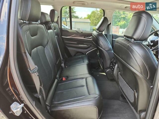 Фиолетовый Джип Гранд Чероки, объемом двигателя 2 л и пробегом 38 тыс. км за 21600 $, фото 10 на Automoto.ua