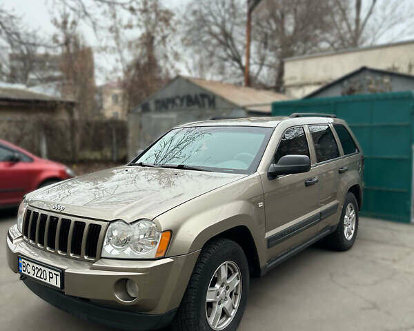 Джип Гранд Чероки 2005 в Киеве на Automoto.ua Коричневый Джип Гранд Чероки, объемом двигателя 4.7 л и пробегом 240 тыс. км за 9999 $, фото 1 на Automoto.ua