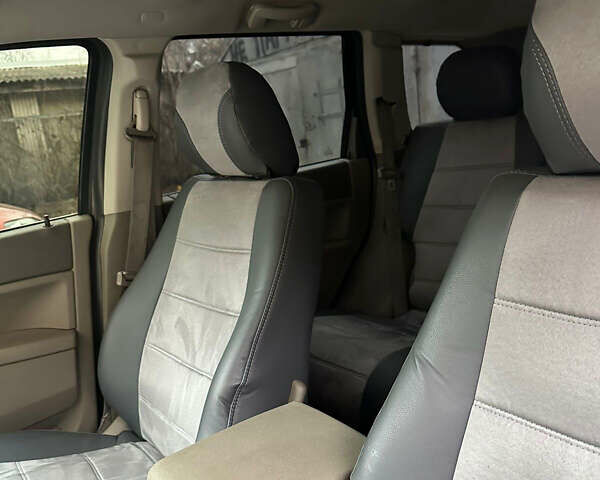 Джип Гранд Чероки 2005 в Киеве на Automoto.ua Коричневый Джип Гранд Чероки, объемом двигателя 4.7 л и пробегом 240 тыс. км за 9999 $, фото 11 на Automoto.ua