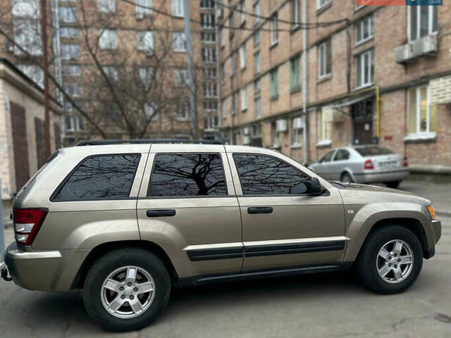 Джип Гранд Чероки 2005 в Киеве на Automoto.ua Коричневый Джип Гранд Чероки, объемом двигателя 4.7 л и пробегом 240 тыс. км за 9999 $, фото 3 на Automoto.ua