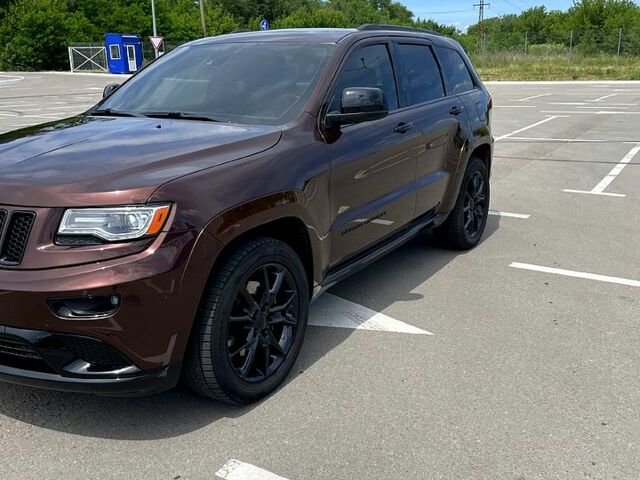 Коричневий Джип Grand Cherokee, об'ємом двигуна 3 л та пробігом 240 тис. км за 19000 $, фото 1 на Automoto.ua