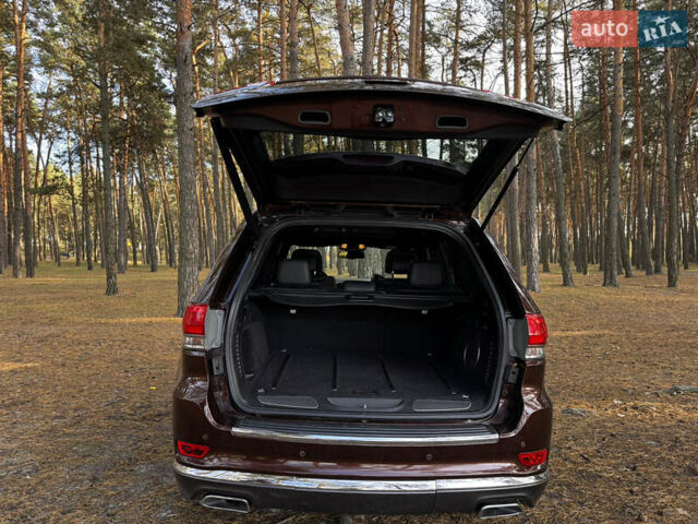 Коричневий Джип Grand Cherokee, об'ємом двигуна 2.99 л та пробігом 218 тис. км за 25000 $, фото 14 на Automoto.ua