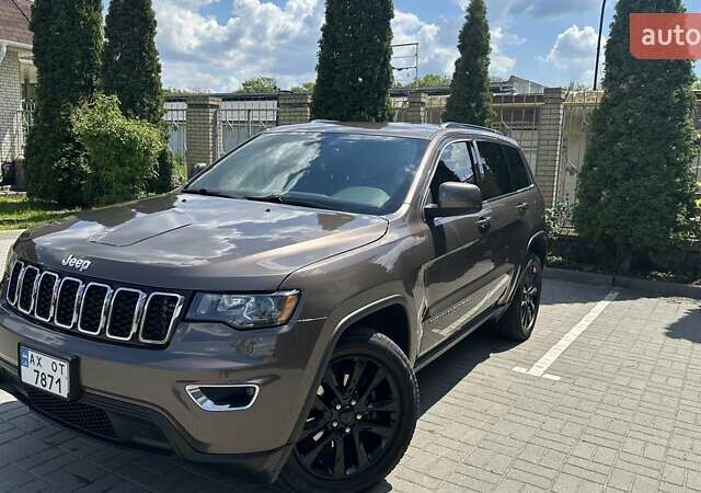 Коричневий Джип Grand Cherokee, об'ємом двигуна 3.6 л та пробігом 123 тис. км за 21499 $, фото 7 на Automoto.ua