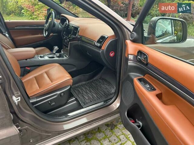 Коричневий Джип Grand Cherokee, об'ємом двигуна 2.97 л та пробігом 50 тис. км за 38800 $, фото 8 на Automoto.ua