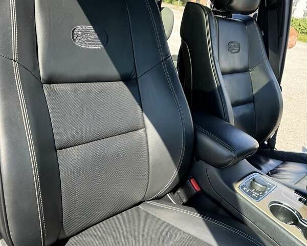 Красный Джип Гранд Чероки, объемом двигателя 2.99 л и пробегом 94 тыс. км за 25000 $, фото 16 на Automoto.ua