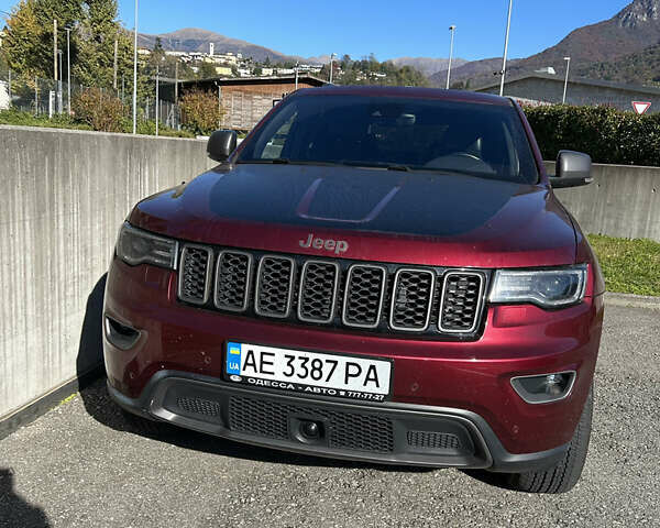 Червоний Джип Grand Cherokee, об'ємом двигуна 2.99 л та пробігом 138 тис. км за 25000 $, фото 2 на Automoto.ua