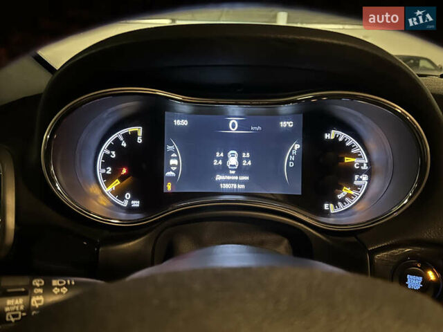 Червоний Джип Grand Cherokee, об'ємом двигуна 2.99 л та пробігом 138 тис. км за 25000 $, фото 11 на Automoto.ua