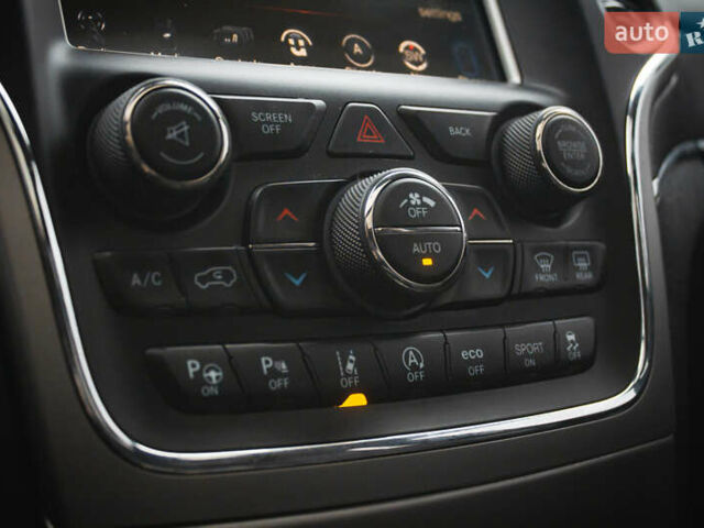 Красный Джип Гранд Чероки, объемом двигателя 3.6 л и пробегом 55 тыс. км за 28900 $, фото 26 на Automoto.ua