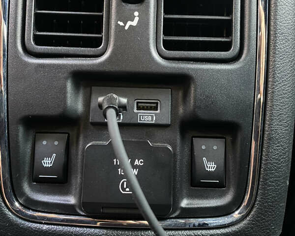 Червоний Джип Grand Cherokee, об'ємом двигуна 3.6 л та пробігом 160 тис. км за 25000 $, фото 13 на Automoto.ua