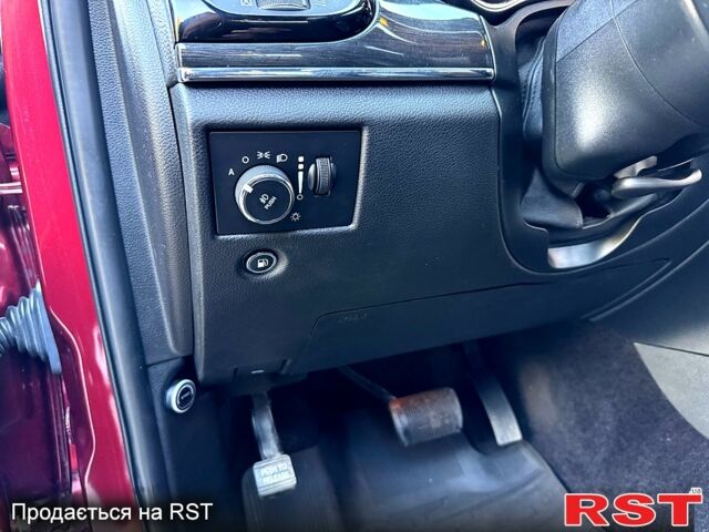 Червоний Джип Grand Cherokee, об'ємом двигуна 5.7 л та пробігом 99 тис. км за 35000 $, фото 6 на Automoto.ua