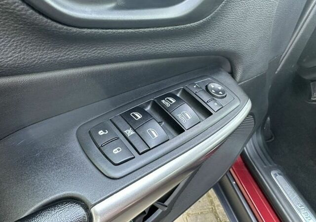 Красный Джип Гранд Чероки, объемом двигателя 2.4 л и пробегом 99 тыс. км за 19800 $, фото 18 на Automoto.ua