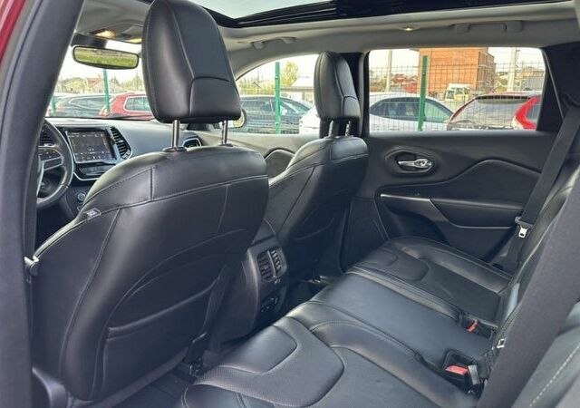 Красный Джип Гранд Чероки, объемом двигателя 2.4 л и пробегом 99 тыс. км за 19800 $, фото 20 на Automoto.ua