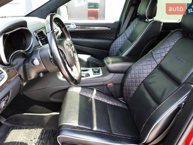 Червоний Джип Grand Cherokee, об'ємом двигуна 5.65 л та пробігом 58 тис. км за 42000 $, фото 19 на Automoto.ua