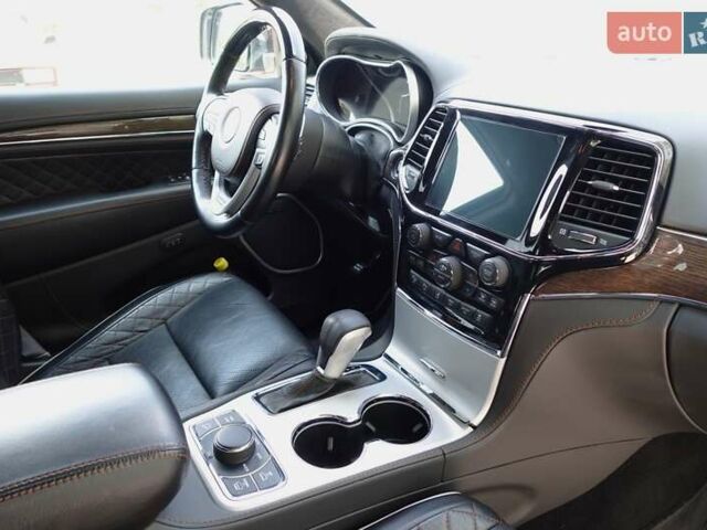 Червоний Джип Grand Cherokee, об'ємом двигуна 5.65 л та пробігом 58 тис. км за 42000 $, фото 29 на Automoto.ua
