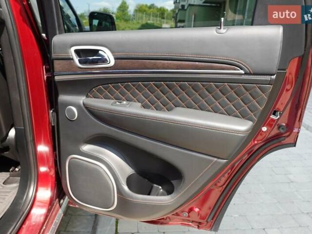 Червоний Джип Grand Cherokee, об'ємом двигуна 5.65 л та пробігом 58 тис. км за 42000 $, фото 37 на Automoto.ua