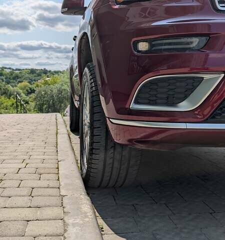 Червоний Джип Grand Cherokee, об'ємом двигуна 5.65 л та пробігом 58 тис. км за 42000 $, фото 13 на Automoto.ua