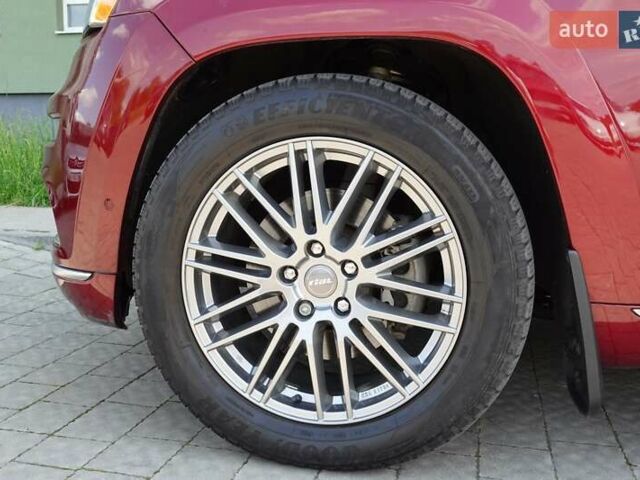 Червоний Джип Grand Cherokee, об'ємом двигуна 5.65 л та пробігом 58 тис. км за 42000 $, фото 15 на Automoto.ua