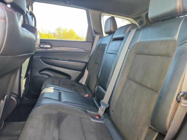 Красный Джип Гранд Чероки, объемом двигателя 5.7 л и пробегом 25 тыс. км за 5200 $, фото 12 на Automoto.ua