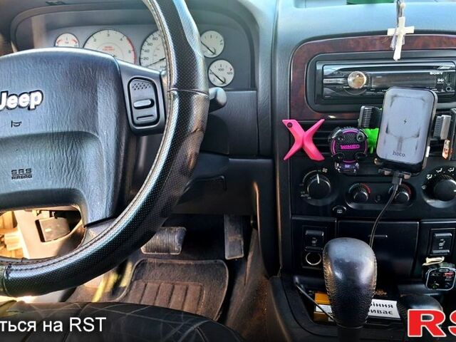 Джип Гранд Чероки, объемом двигателя 2.7 л и пробегом 220 тыс. км за 8000 $, фото 2 на Automoto.ua