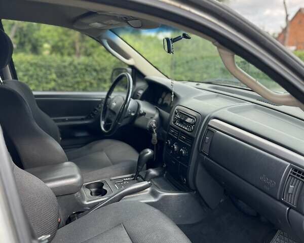 Джип Grand Cherokee, об'ємом двигуна 2.7 л та пробігом 198 тис. км за 9000 $, фото 2 на Automoto.ua