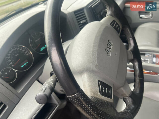 Джип Grand Cherokee, об'ємом двигуна 5.65 л та пробігом 180 тис. км за 9900 $, фото 7 на Automoto.ua