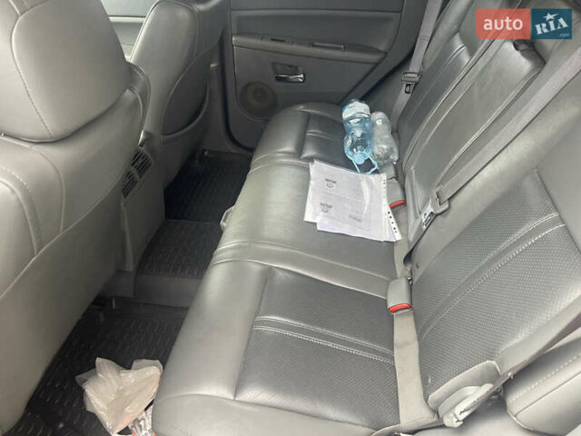 Джип Grand Cherokee, об'ємом двигуна 5.65 л та пробігом 180 тис. км за 9900 $, фото 5 на Automoto.ua