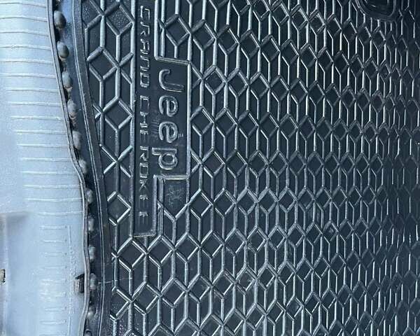 Джип Grand Cherokee, об'ємом двигуна 2.99 л та пробігом 296 тис. км за 13800 $, фото 17 на Automoto.ua