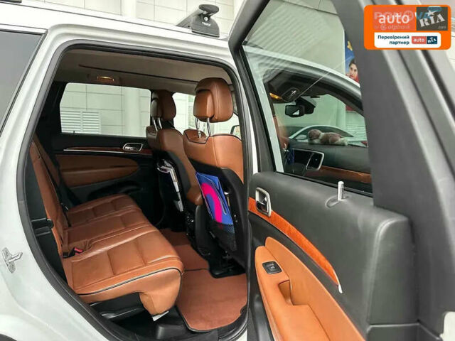 Джип Гранд Чероки, объемом двигателя 2.99 л и пробегом 150 тыс. км за 15400 $, фото 12 на Automoto.ua