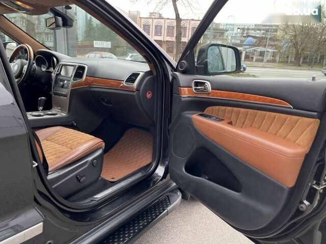 Джип Гранд Чероки, объемом двигателя 3 л и пробегом 260 тыс. км за 18900 $, фото 12 на Automoto.ua