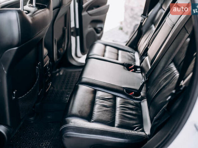 Джип Grand Cherokee, об'ємом двигуна 2.99 л та пробігом 251 тис. км за 21000 $, фото 15 на Automoto.ua