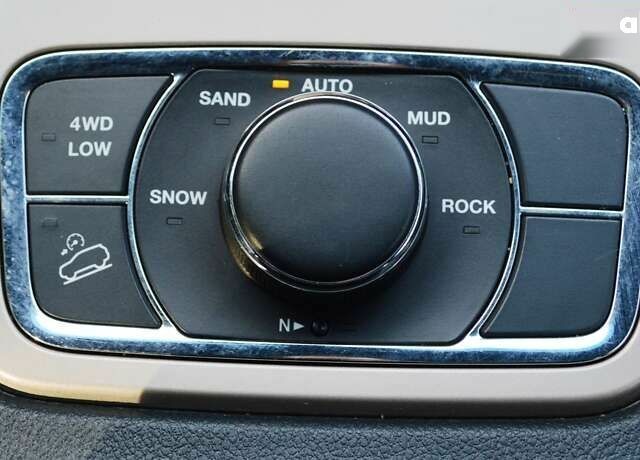 Джип Grand Cherokee, об'ємом двигуна 3 л та пробігом 135 тис. км за 24000 $, фото 29 на Automoto.ua