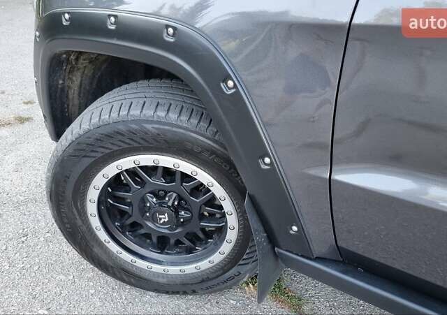 Джип Grand Cherokee, об'ємом двигуна 5.65 л та пробігом 81 тис. км за 28000 $, фото 7 на Automoto.ua
