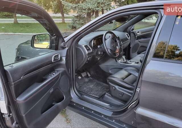 Джип Grand Cherokee, об'ємом двигуна 5.65 л та пробігом 81 тис. км за 28000 $, фото 22 на Automoto.ua