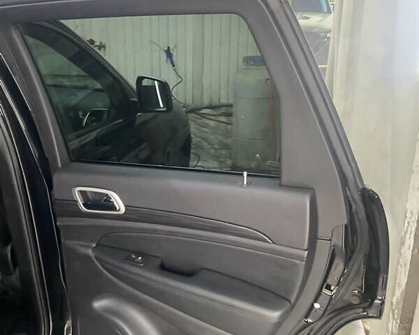 Джип Гранд Чероки 2020 в Киеве на Automoto.ua Джип Гранд Чероки, объемом двигателя 0 л и пробегом 59 тыс. км за 19700 $, фото 7 на Automoto.ua