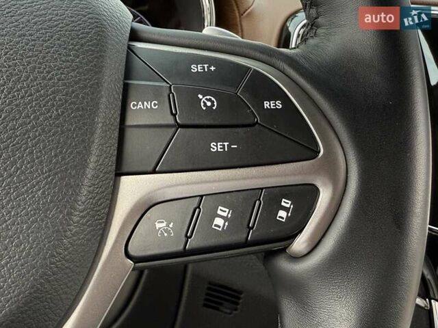 Джип Grand Cherokee, об'ємом двигуна 2.97 л та пробігом 40 тис. км за 41000 $, фото 29 на Automoto.ua
