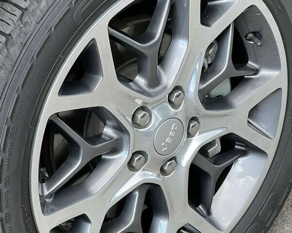 Джип Гранд Чероки 2021 в Одессе на Automoto.ua Джип Гранд Чероки, объемом двигателя 3.6 л и пробегом 51 тыс. км за 28900 $, фото 11 на Automoto.ua