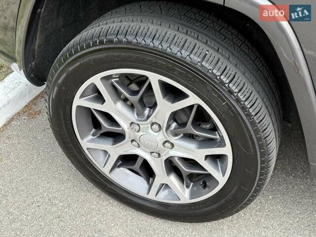 Джип Grand Cherokee, об'ємом двигуна 2.97 л та пробігом 40 тис. км за 41000 $, фото 13 на Automoto.ua