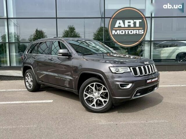 Джип Grand Cherokee, об'ємом двигуна 3 л та пробігом 64 тис. км за 44900 $, фото 2 на Automoto.ua