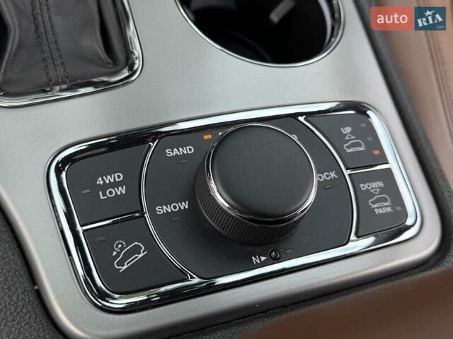 Джип Grand Cherokee, об'ємом двигуна 2.97 л та пробігом 40 тис. км за 41000 $, фото 36 на Automoto.ua