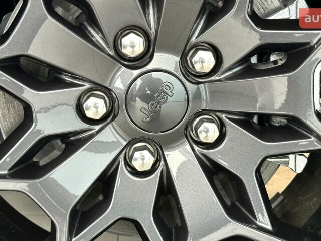 купить новое авто Джип Гранд Чероки 2024 года от официального дилера JEEP ЦЕНТР ОДЕСА ТОВ «АДІС-МОТОР» Джип фото