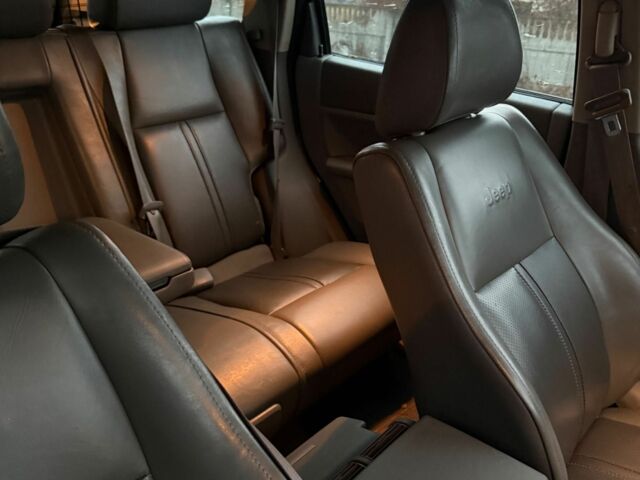 Серый Джип Гранд Чероки, объемом двигателя 3 л и пробегом 224 тыс. км за 4974 $, фото 10 на Automoto.ua