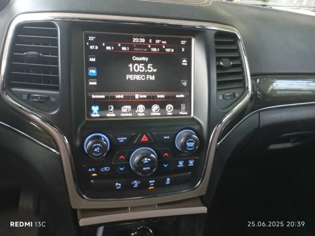 Джип Гранд Чероки 2014 в Гостомель на Automoto.ua Серый Джип Гранд Чероки, объемом двигателя 3 л и пробегом 288 тыс. км за 16000 $, фото 13 на Automoto.ua