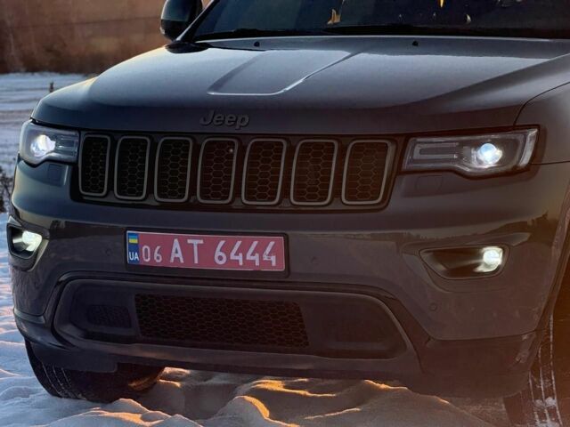 Серый Джип Гранд Чероки, объемом двигателя 3 л и пробегом 266 тыс. км за 21000 $, фото 20 на Automoto.ua